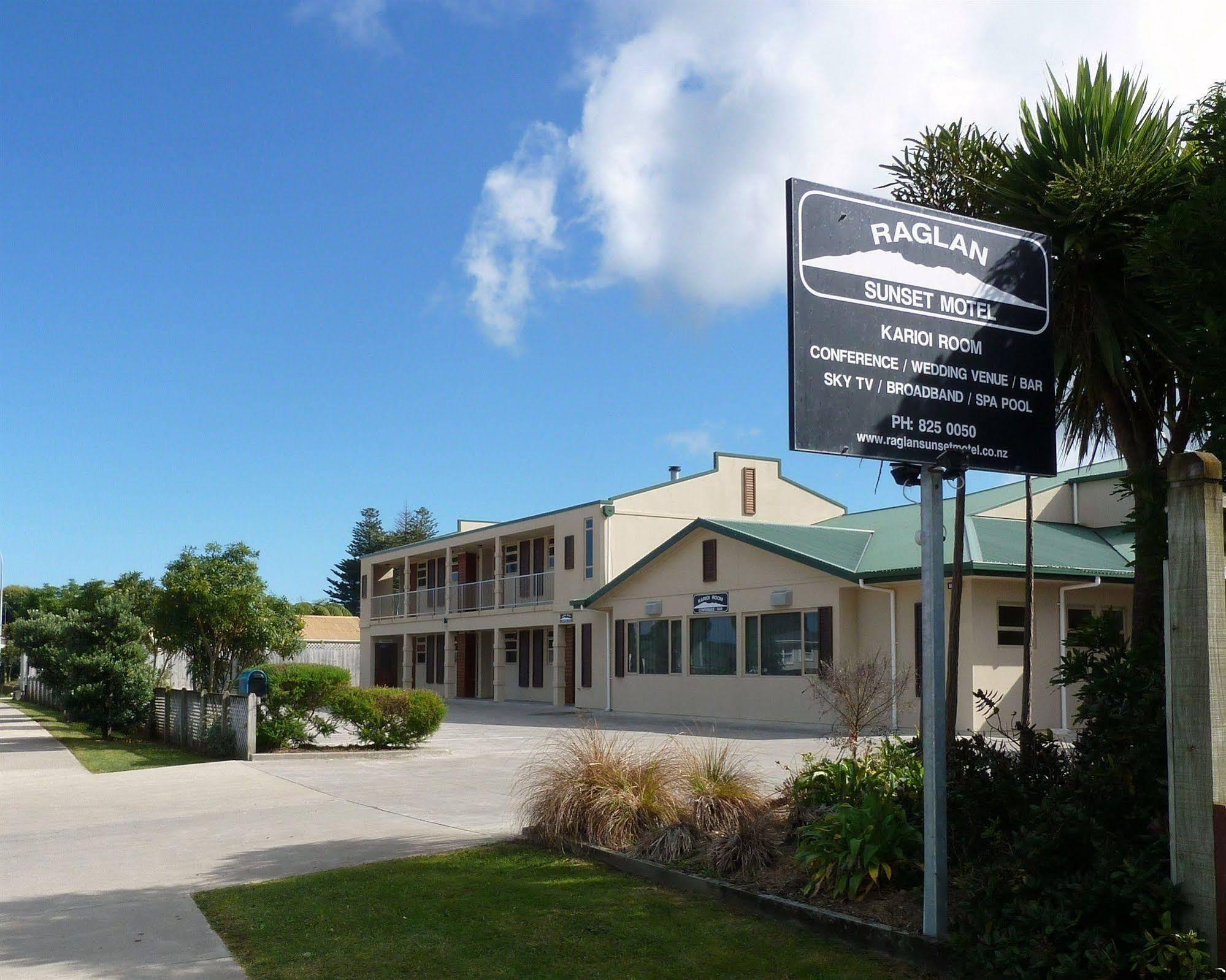 Raglan Sunset Motel And Conference Venue Екстер'єр фото