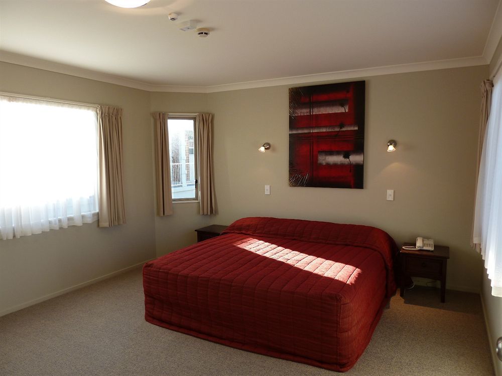 Raglan Sunset Motel And Conference Venue Екстер'єр фото